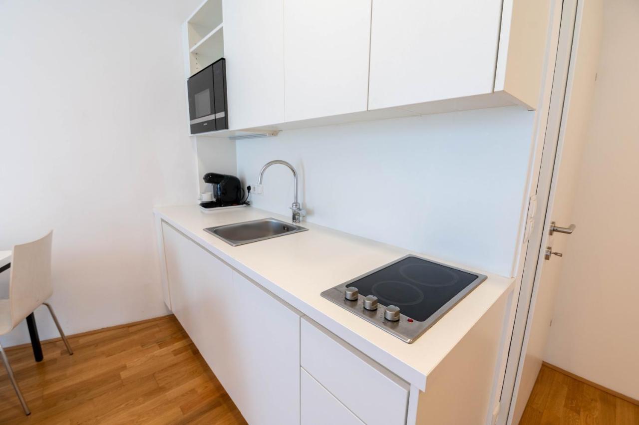 Shome Hotel Graz I Self Check-In I Free Parking ภายนอก รูปภาพ
